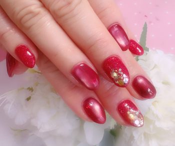 成増徒歩3分のフェイシャルエステ・ネイルサロン ビューティスタジオCenbless(センブレス) 大人可愛いハートが浮かび上がる。バレンタイン先取りネイル♪