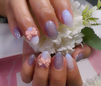 Cenbless 成増フェイシャル&ネイルサロン パールホワイト×クリアブルーラメ♪リボンパーツが可愛いバレンタインネイル