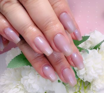 Cenbless　成増フェイシャル＆ネイルサロン　人気上昇中の新色♪偏光パールが美しいワンカラーネイル