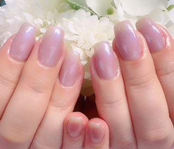 Cenbless　成増フェイシャル＆ネイルサロン　人気上昇中の新色♪偏光パールが美しいワンカラーネイル
