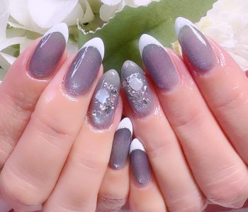 Cenbless 成増フェイシャル&ネイルサロン マグネットベースに雪の結晶&シェル!贅沢フレンチネイル♪