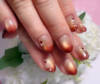 Cenbless　成増フェイシャル＆ネイルサロン　クリスマスから新年へ。和テイストで楽しむ華やかネイル♪