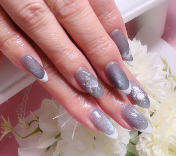 Cenbless 成増フェイシャル&ネイルサロン マグネットベースに雪の結晶&シェル!贅沢フレンチネイル♪