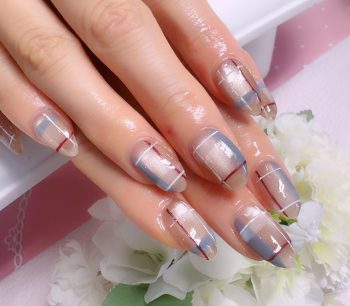 Cenbless　成増フェイシャル＆ネイルサロン　冬の贅沢チェックネイル♪微粒子マグネット