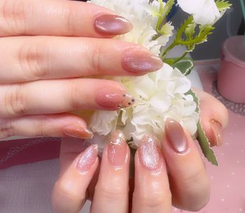 Cenbless　成増フェイシャル＆ネイルサロン　ナチュラルなのに虜。ちゅるん微粒子マグネットネイル