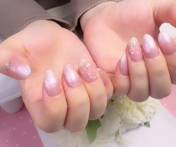 Cenbless 成増フェイシャル&ネイルサロン 花びらのようにやさしく。淡色パールピンクのバレンタインネイル♪