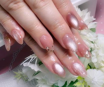 Cenbless　成増フェイシャル＆ネイルサロン　ナチュラルなのに虜。ちゅるん微粒子マグネットネイル