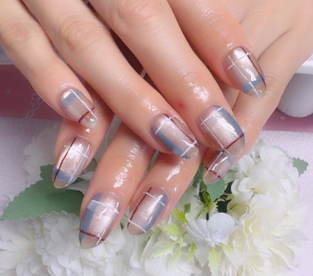 Cenbless　成増フェイシャル＆ネイルサロン　冬の贅沢チェックネイル♪微粒子マグネット