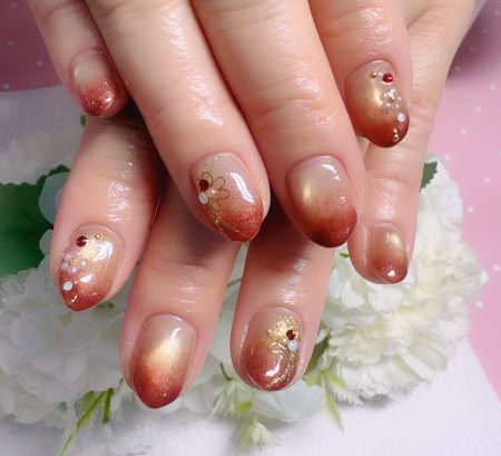 Cenbless　成増フェイシャル＆ネイルサロン　クリスマスから新年へ。和テイストで楽しむ華やかネイル♪