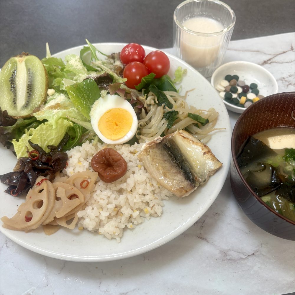 Cenbless　成増フェイシャル＆ネイルサロン　みけちゃんの手抜き朝食♪