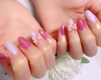 成増徒歩3分のフェイシャルエステ・ネイルサロン ビューティスタジオCenbless（センブレス）　バレンタインらしい可愛さを楽しむ、大人のリボンネイル