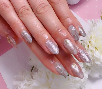 成増徒歩3分のフェイシャルエステ・ネイルサロン ビューティスタジオCenbless(センブレス) シャンパン×グレージュで楽しむ上品チェックネイル