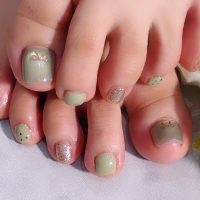 成増徒歩3分のフェイシャルエステ・ネイルサロン ビューティスタジオCenbless（センブレス）　足元から春気分♪爽やかピスタチオグリーンのフットネイル