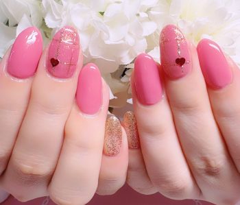 成増徒歩3分のフェイシャルエステ・ネイルサロン ビューティスタジオCenbless（センブレス）　上品なきらめきで楽しむ、大人のバレンタイン＆ラメネイル