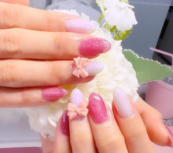 成増徒歩3分のフェイシャルエステ・ネイルサロン ビューティスタジオCenbless（センブレス）　バレンタインらしい可愛さを楽しむ、大人のリボンネイル