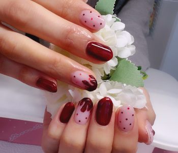 成増徒歩3分のフェイシャルエステ・ネイルサロン ビューティスタジオCenbless（センブレス）　赤マグネットが主役♪ いちごソースみたいなバレンタインネイル