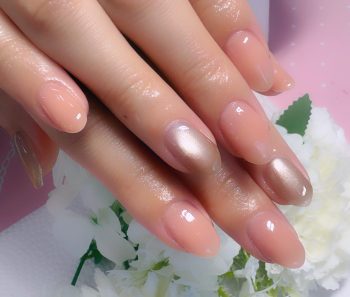 成増徒歩3分のフェイシャルエステ・ネイルサロン ビューティスタジオCenbless（センブレス）　上品さの中にさりげない煌めき♪大人のちゅるんネイル