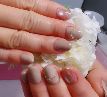 成増徒歩3分のフェイシャルエステ・ネイルサロン ビューティスタジオCenbless（センブレス）　新生活に寄り添うベージュネイル♪上品フォーマルデザイン