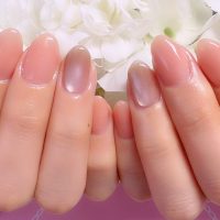 成増徒歩3分のフェイシャルエステ・ネイルサロン ビューティスタジオCenbless（センブレス）　上品さの中にさりげない煌めき♪大人のちゅるんネイル
