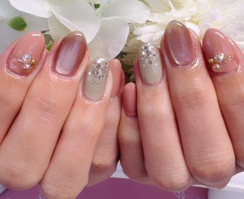 Cenbless　成増フェイシャル＆ネイルサロン　卒業式に寄り添う上品ベージュフォーマルネイル