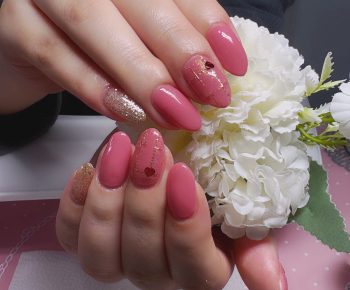 成増徒歩3分のフェイシャルエステ・ネイルサロン ビューティスタジオCenbless（センブレス）　上品なきらめきで楽しむ、大人のバレンタイン＆ラメネイル