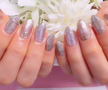 成増徒歩3分のフェイシャルエステ・ネイルサロン ビューティスタジオCenbless(センブレス) シャンパン×グレージュで楽しむ上品チェックネイル