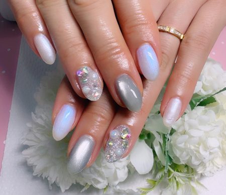 成増徒歩3分のフェイシャルエステ・ネイルサロン ビューティスタジオCenbless（センブレス）　冬の寒色で楽しむ。アイスブルーの上品マグネットネイル♪