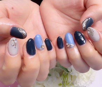 成増徒歩3分のフェイシャルエステ・ネイルサロン ビューティスタジオCenbless(センブレス)ネイビー×ブルーで上品に♪大人フォーマルネイル