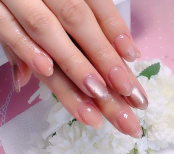 成増徒歩3分のフェイシャルエステ・ネイルサロン ビューティスタジオCenbless（センブレス）　さりげない煌めき♪ベージュピンクの上品ワンカラーネイル