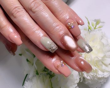 Cenbless　成増フェイシャル＆ネイルサロン　大人のこなれ感♪テラコッタ×グレージュ系のフォーマルネイル