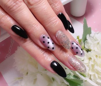 成増徒歩3分のフェイシャルエステ・ネイルサロン ビューティスタジオCenbless（センブレス）　エロ可愛い大人ネイル♪漆黒×パープルマグネット