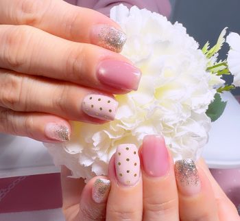 Cenbless　成増フェイシャル＆ネイルサロン　やわらかピンクで春フォーマル♪上品カラーチェンジネイル