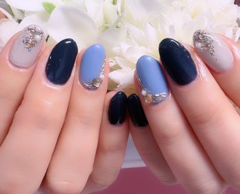 成増徒歩3分のフェイシャルエステ・ネイルサロン ビューティスタジオCenbless(センブレス)ネイビー×ブルーで上品に♪大人フォーマルネイル