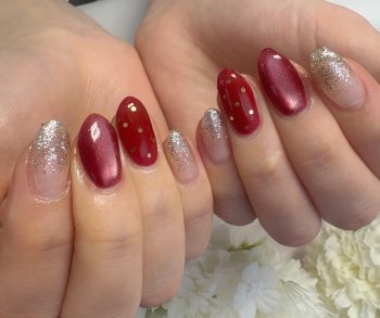 Cenbless　成増フェイシャル＆ネイルサロン　推しカラーで気分UP♪レッドピンクの大人マグネットネイル