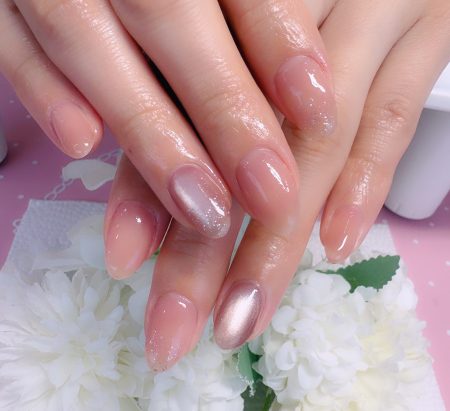 成増徒歩3分のフェイシャルエステ・ネイルサロン ビューティスタジオCenbless（センブレス）　さりげない煌めき♪ベージュピンクの上品ワンカラーネイル