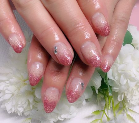 成増徒歩3分のフェイシャルエステ・ネイルサロン ビューティスタジオCenbless(センブレス) 上品ピンクの輝き♪大人のラメグラデーションネイル