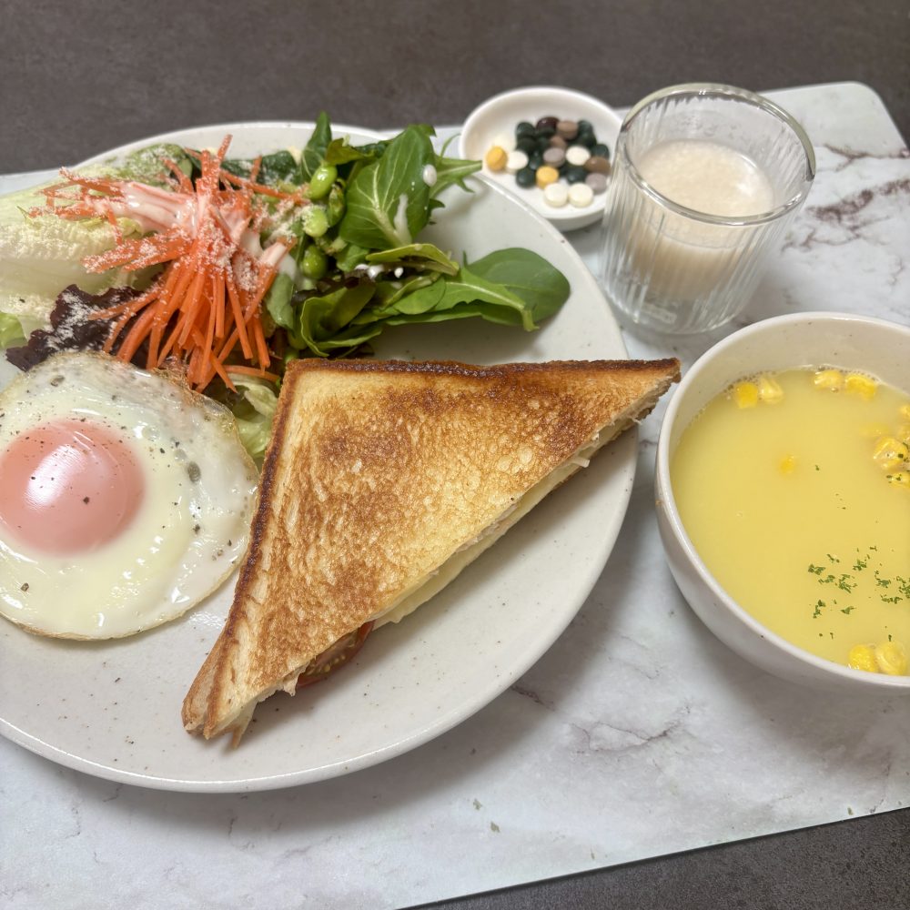 Cenbless 成増フェイシャル&ネイルサロン みけちゃんの手抜き朝食♪