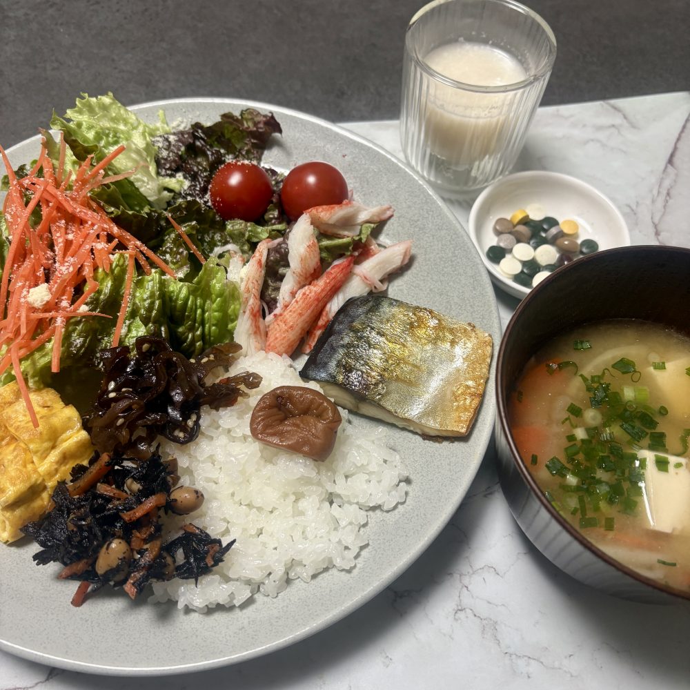 Cenbless 成増フェイシャル&ネイルサロン みけちゃんの手抜き朝食♪