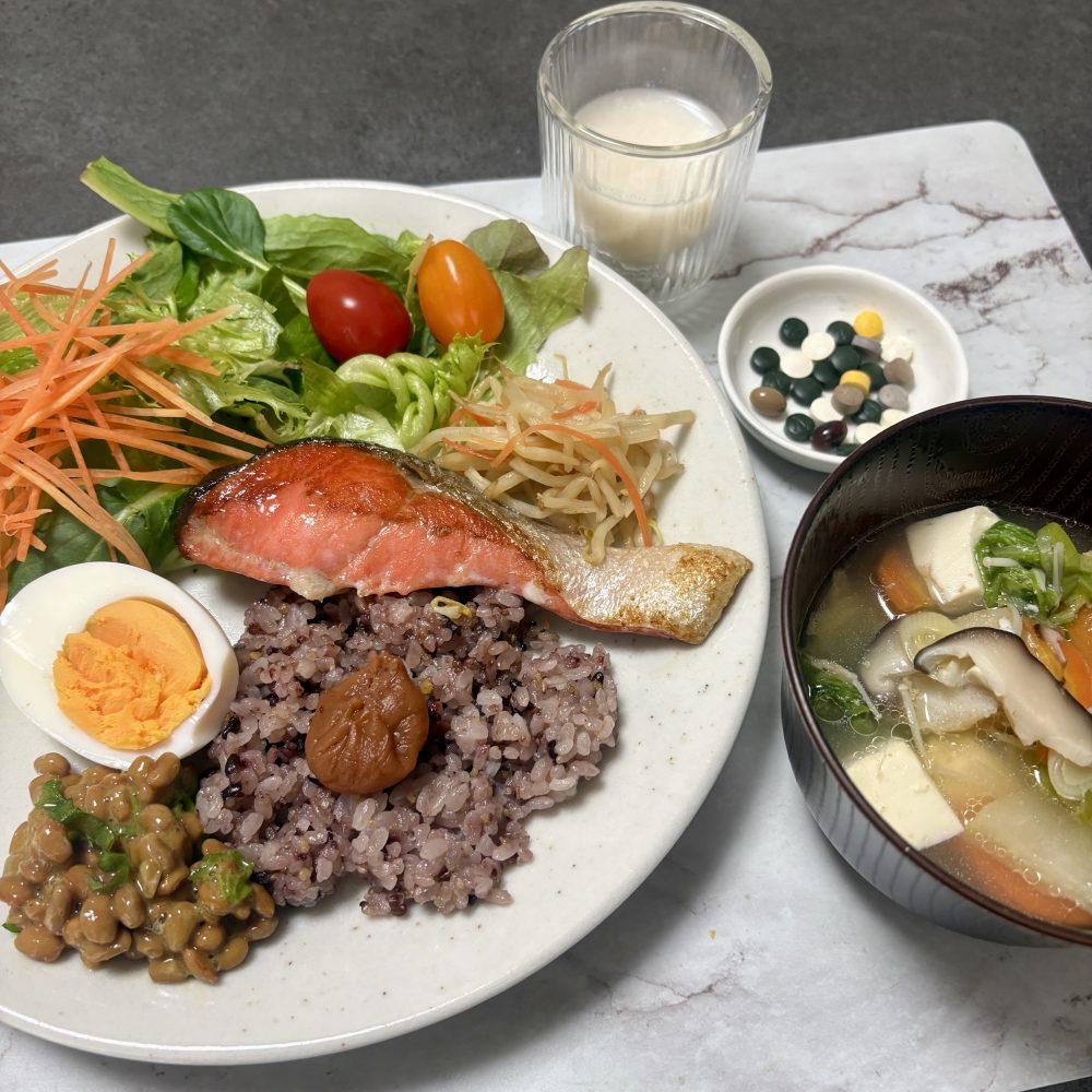 Cenbless 成増フェイシャル&ネイルサロン みけちゃんの手抜き朝食♪