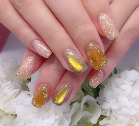 Cenbless 成増フェイシャル&ネイルサロン 黄金色に煌めくキャッツアイ&フラワーネイル