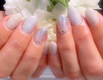 Cenbless　成増フェイシャル＆ネイルサロン　春の上品グレー系シンプルネイル♪