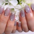 Cenbless　成増フェイシャル＆ネイルサロン　早くも人気の定額マグネットネイルデザイン！清涼感ある煌めき♪