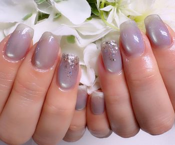 Cenbless　成増フェイシャル＆ネイルサロン　早くも人気の定額マグネットネイルデザイン！清涼感ある煌めき♪