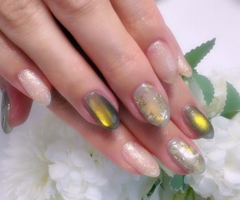 成増徒歩3分のフェイシャルエステ・ネイルサロン ビューティスタジオCenbless（センブレス）大人のお洒落配色！シックなグリーン系マグネット×小花アートネイル