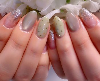 成増徒歩3分のフェイシャルエステ・ネイルサロン ビューティスタジオCenbless（センブレス）推しカラーで楽しむ♪グリーン上品ネイル