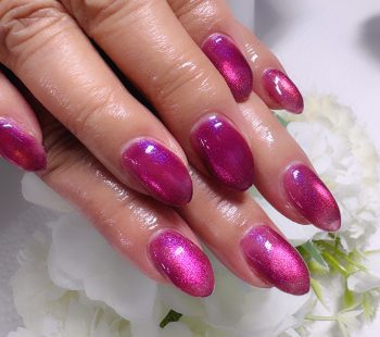 Cenbless　成増フェイシャル＆ネイルサロン　華やかピンクで気分一新♪マグネットネイル