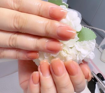 Cenbless　成増フェイシャル＆ネイルサロン　うるちゅるん♪艶感が人気のテラコッタシアーネイル