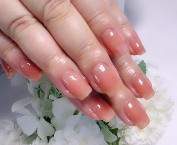 Cenbless　成増フェイシャル＆ネイルサロン　うるちゅるん♪艶感が人気のテラコッタシアーネイル