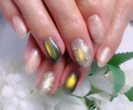 成増徒歩3分のフェイシャルエステ・ネイルサロン ビューティスタジオCenbless（センブレス）大人のお洒落配色！シックなグリーン系マグネット×小花アートネイル