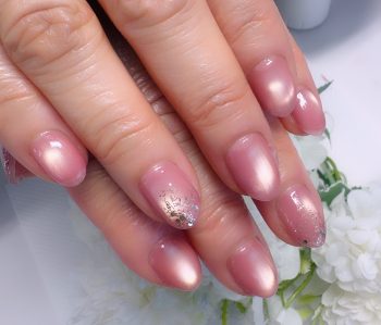Cenbless　成増フェイシャル＆ネイルサロン　人気沸騰中の定額ネイルデザイン！微粒子マグネット＆ラメホログラム